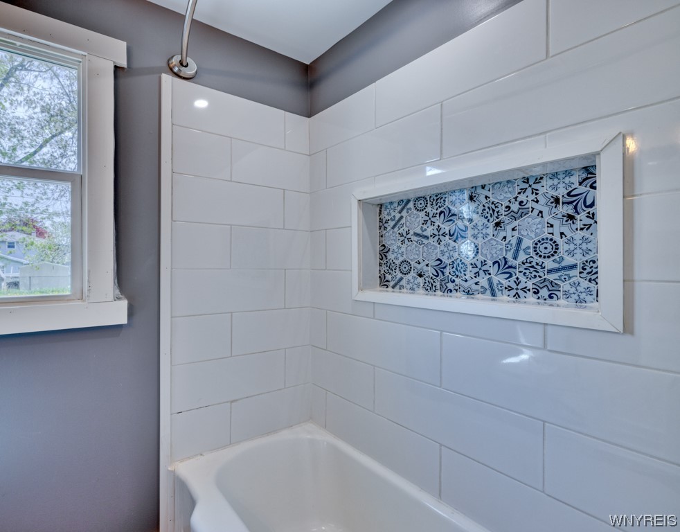 55 Darwin Drive Lancaster, NY 14043 - Photo 16 of 32