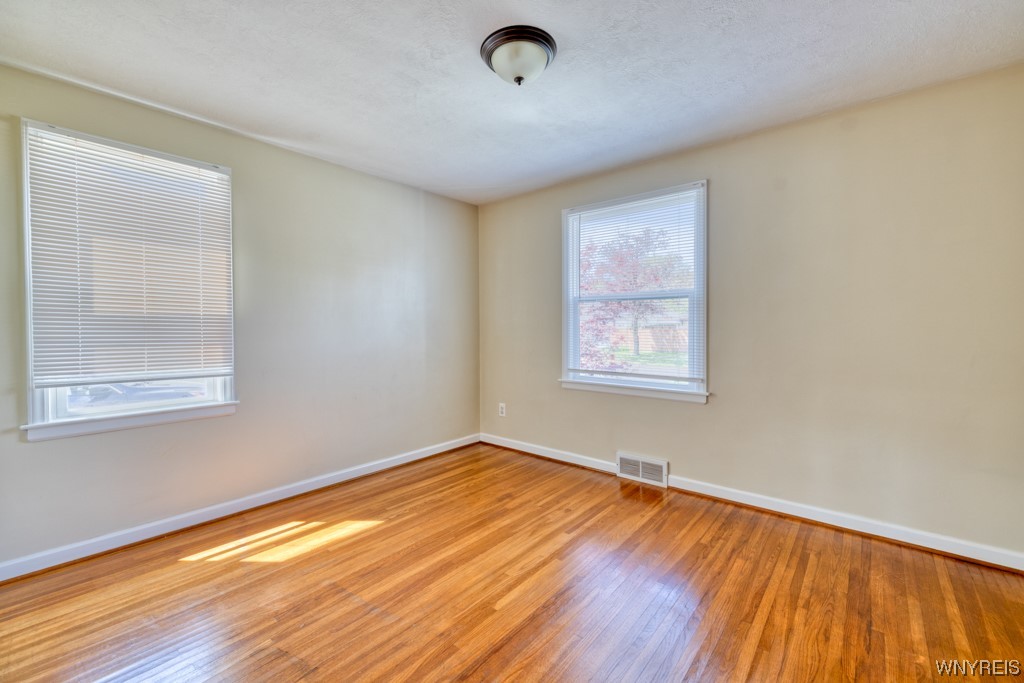 55 Darwin Drive Lancaster, NY 14043 - Photo 19 of 32