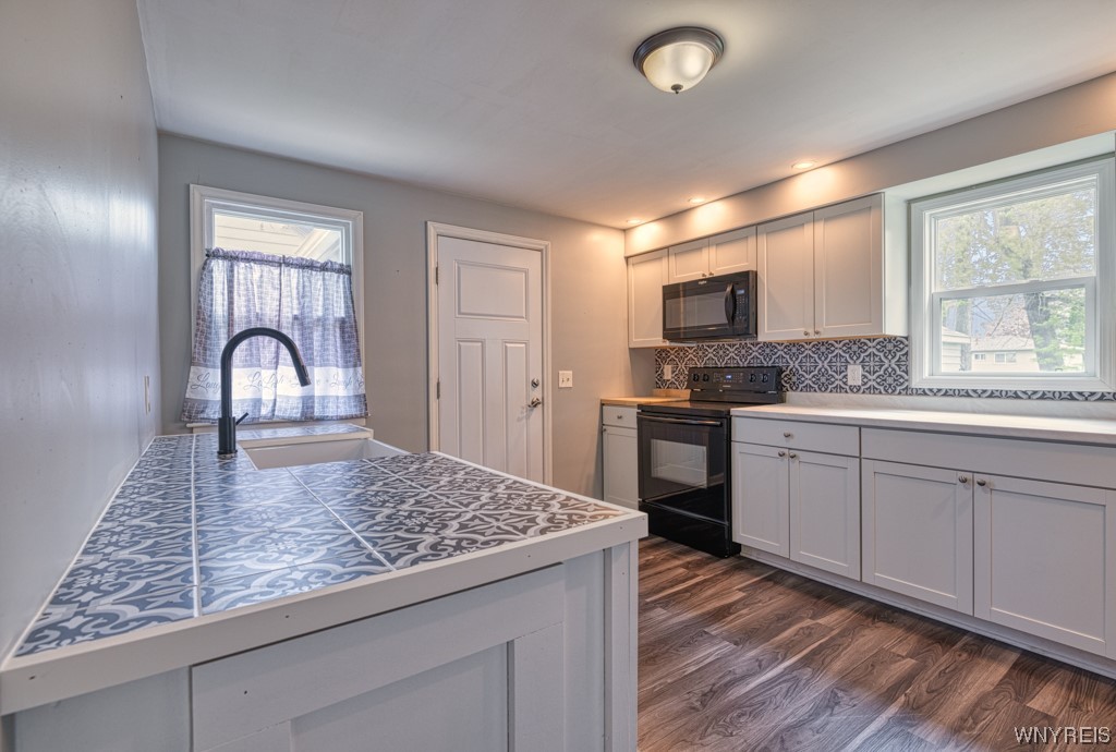 55 Darwin Drive Lancaster, NY 14043 - Photo 10 of 32