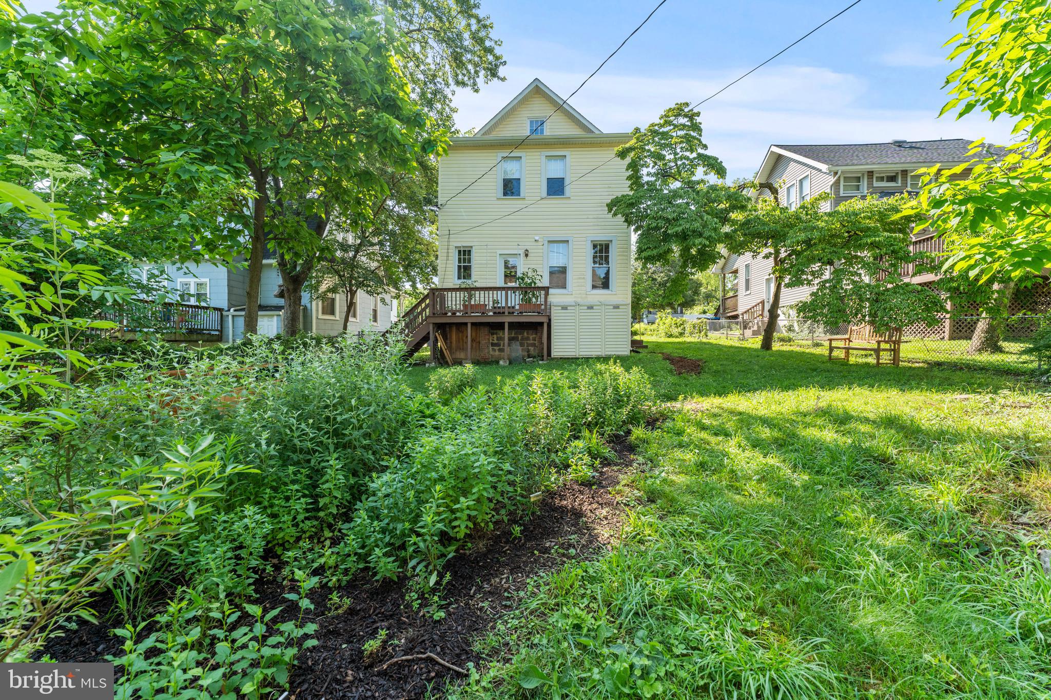 5012 Catalpha Road Baltimore, MD 21214 - Photo 35 of 44 a house view with a outdoor space
