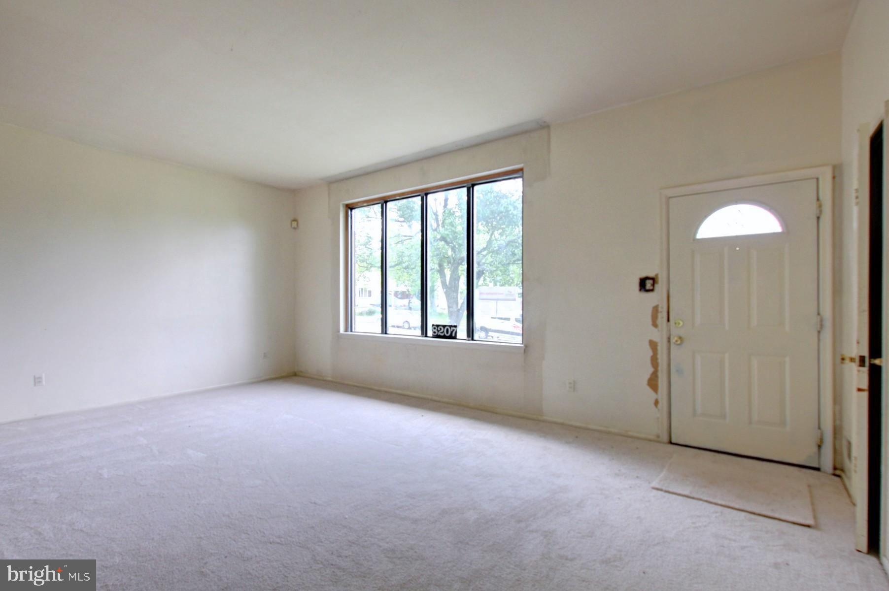 8207 Legation Road New Carrollton, MD 20784 - Photo 2 of 23 Living room