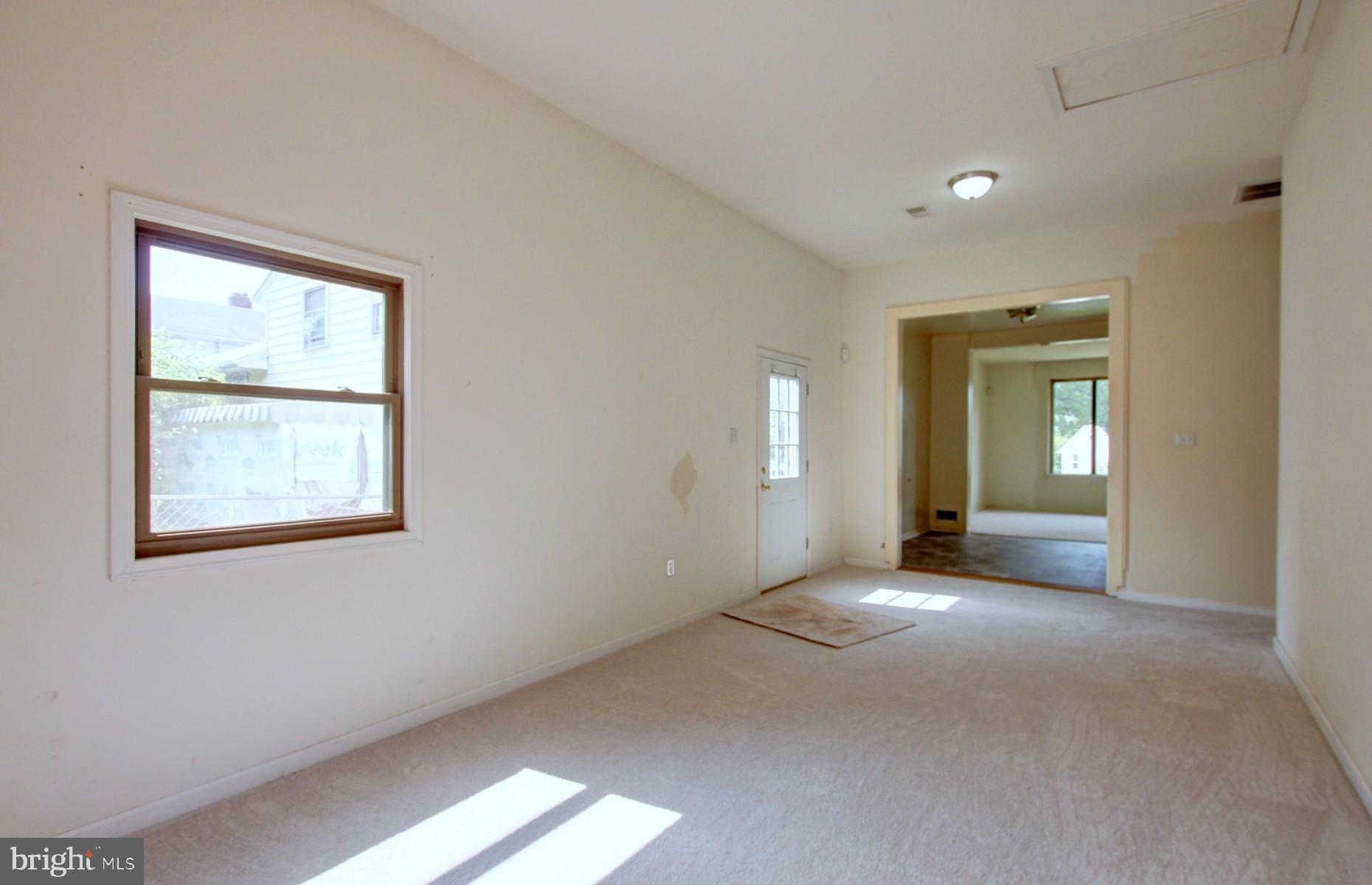 8207 Legation Road New Carrollton, MD 20784 - Photo 17 of 23 Family room