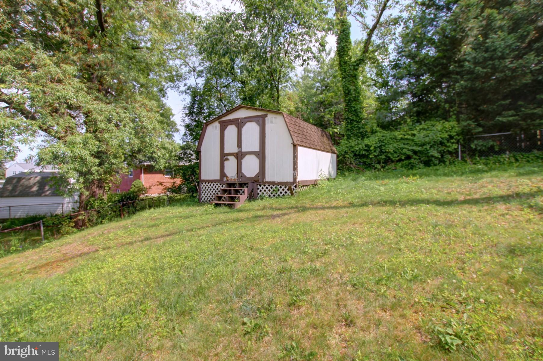 8207 Legation Road New Carrollton, MD 20784 - Photo 23 of 23 Exterior rear