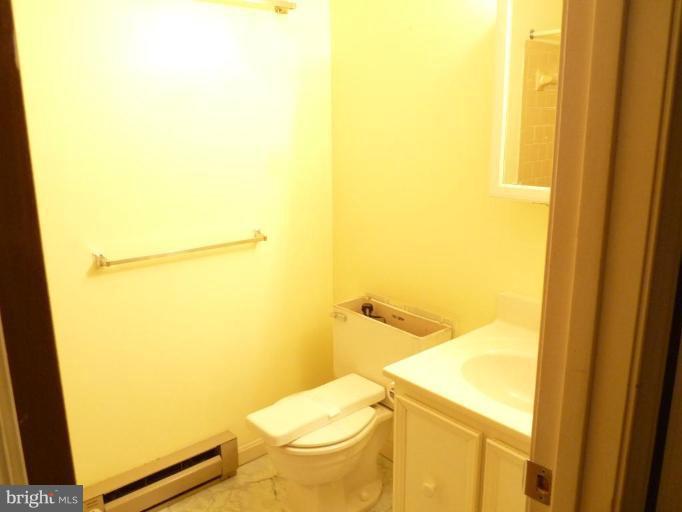 128 Brunswick Road Stephens City, VA 22655 - Photo 9 of 11 Full Bath