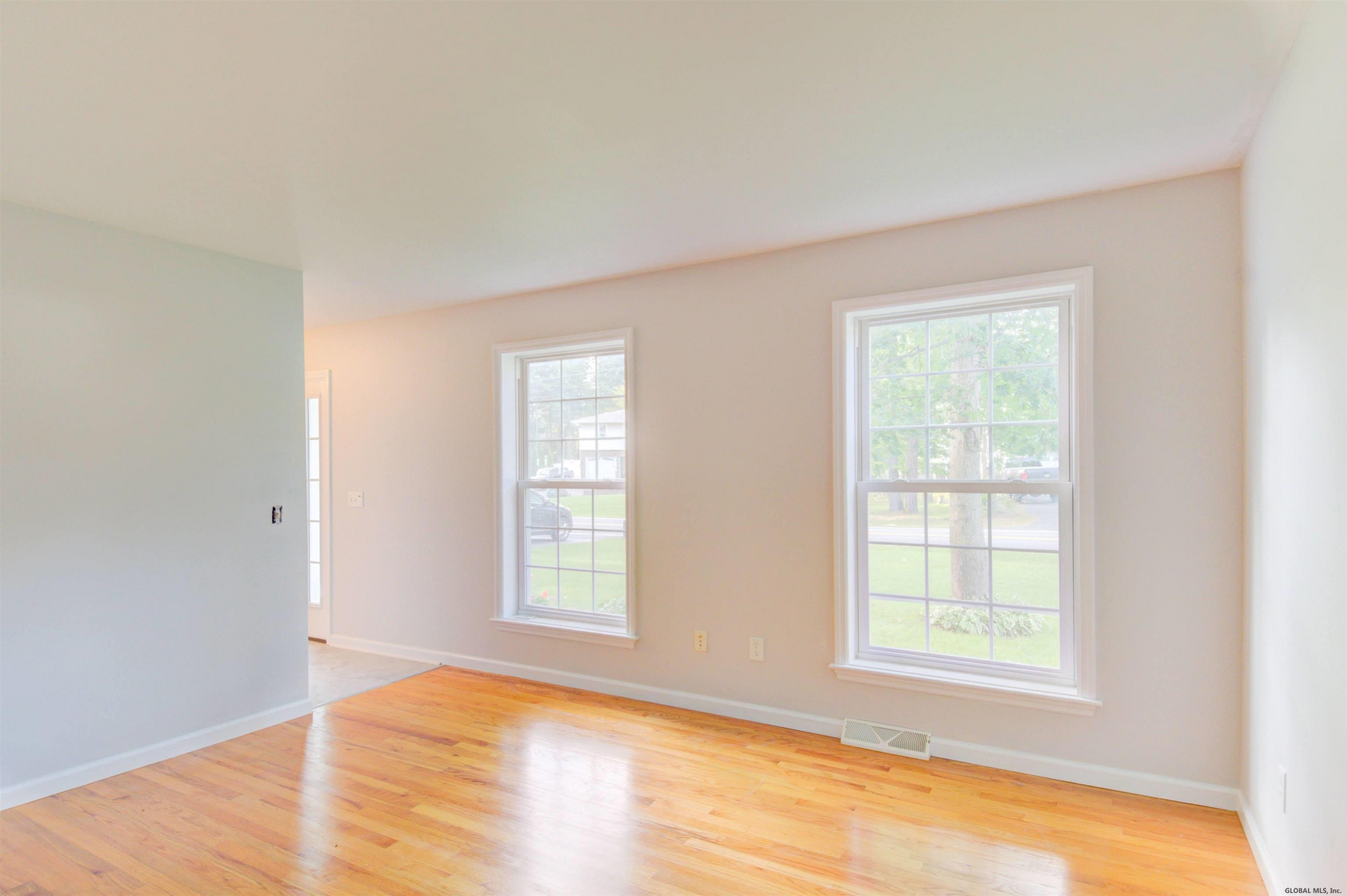 3094 Lone Pine Road Schenectady, NY 12303 - Photo 5 of 24 Photo 5