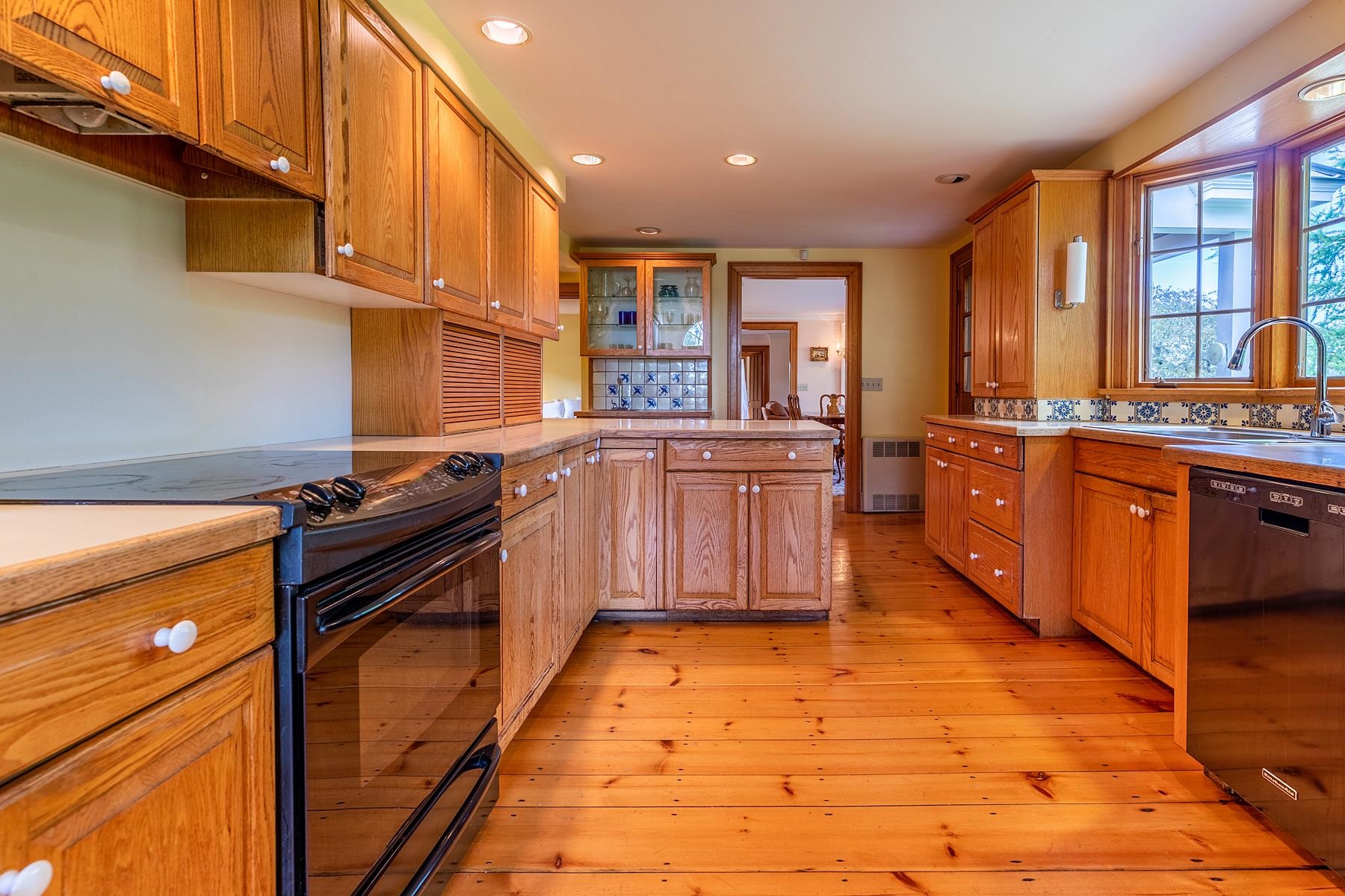 718 Montgomery Road Pownal, VT 05261 - Photo 9 of 40 Gallery Image 9