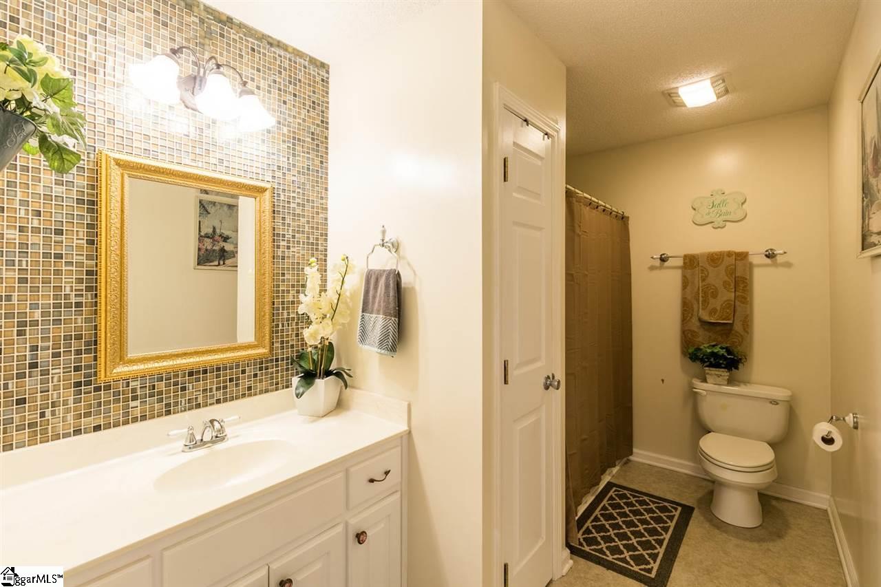 5076 Jordan Road Greer, SC 29651 - Photo 15 of 36