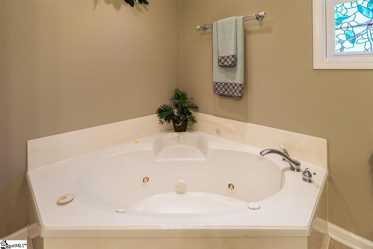 5076 Jordan Road Greer, SC 29651 - Photo 20 of 36