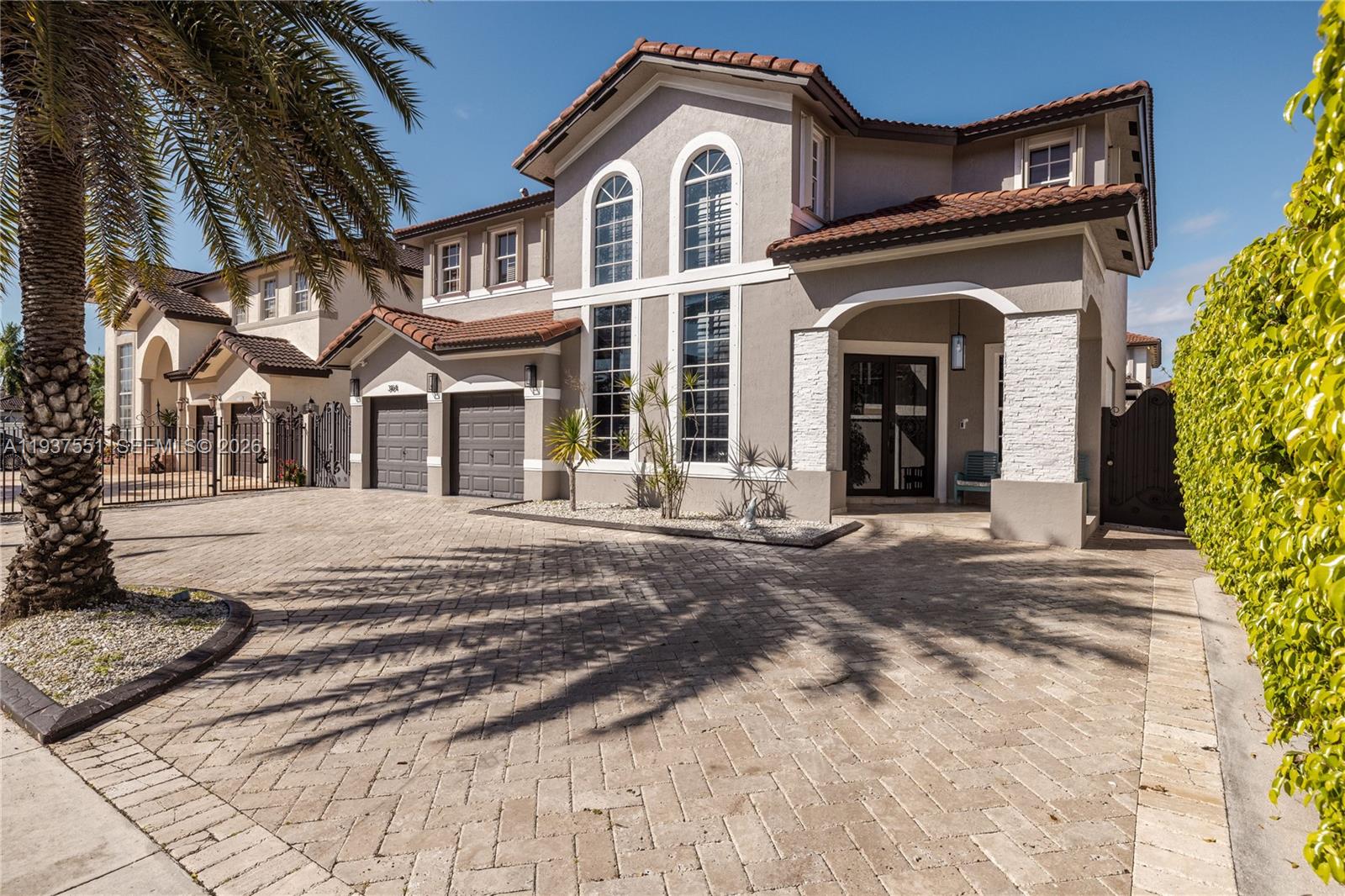 3164 Southwest 147th Place Miami, FL 33185 - Photo 4 of 58