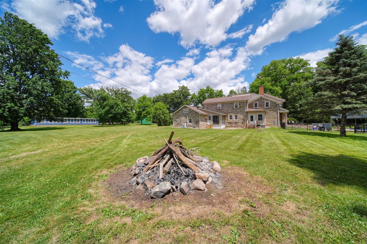 208 Glasgow Road Jackson, MI 49201 - Photo 77 of 99