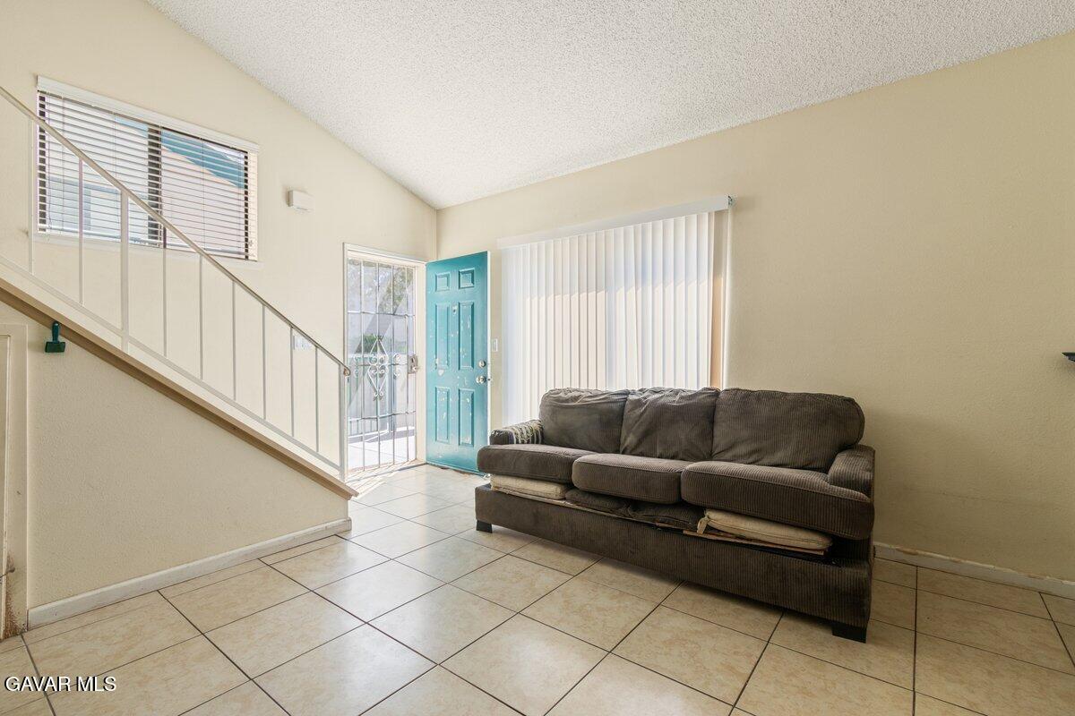 44544 15th Street East, Unit 9 Lancaster, CA 93535 - Photo 3 of 18 IMG_5306
