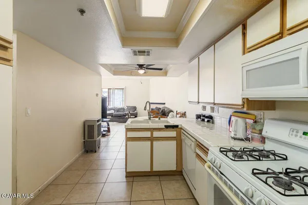 $220,000 | 44544 15th Street East, Unit 9, Lancaster, CA 93535