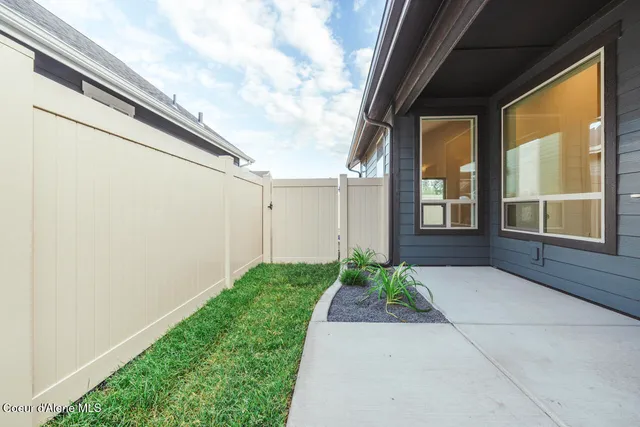 $499,900 | 8424 North Snowflake Lane, Hayden, ID 83835