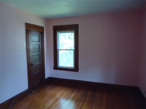 24 Morrell Street Springfield, MA 01104 - Photo 5 of 10