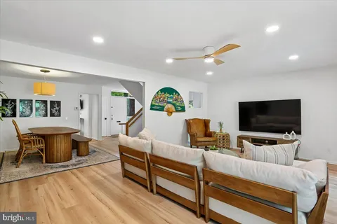 $630,000 | 300 New Mark Esplanade, Rockville, MD 20850
