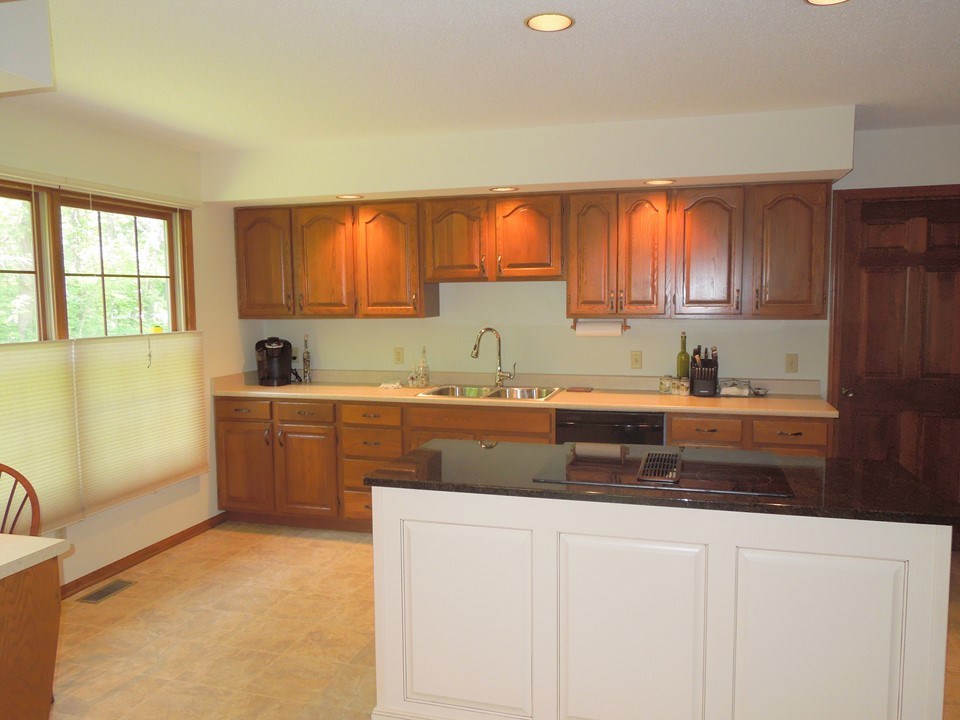 17323 Lochner Road Leo, IN 46765 - Photo 11 of 34