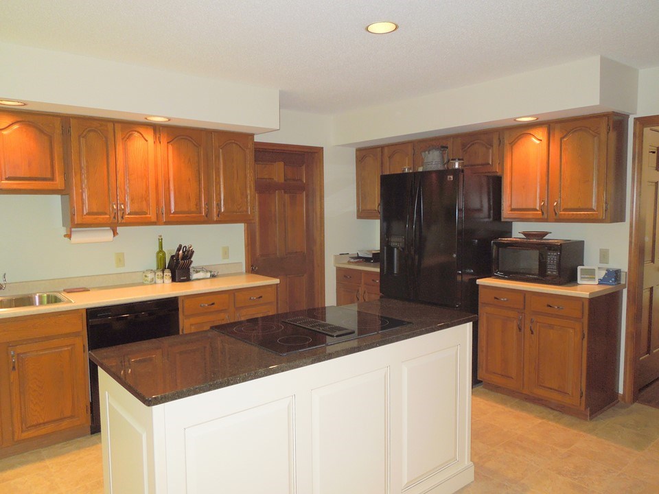 17323 Lochner Road Leo, IN 46765 - Photo 12 of 34
