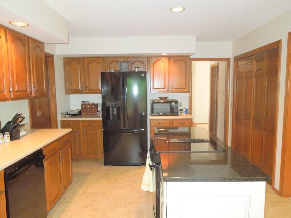 17323 Lochner Road Leo, IN 46765 - Photo 14 of 34