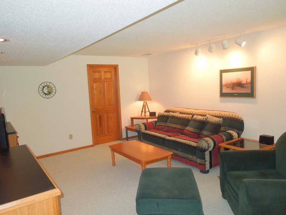 17323 Lochner Road Leo, IN 46765 - Photo 26 of 34