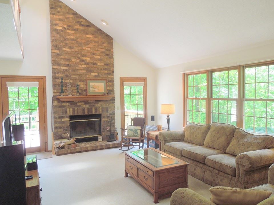 17323 Lochner Road Leo, IN 46765 - Photo 6 of 34