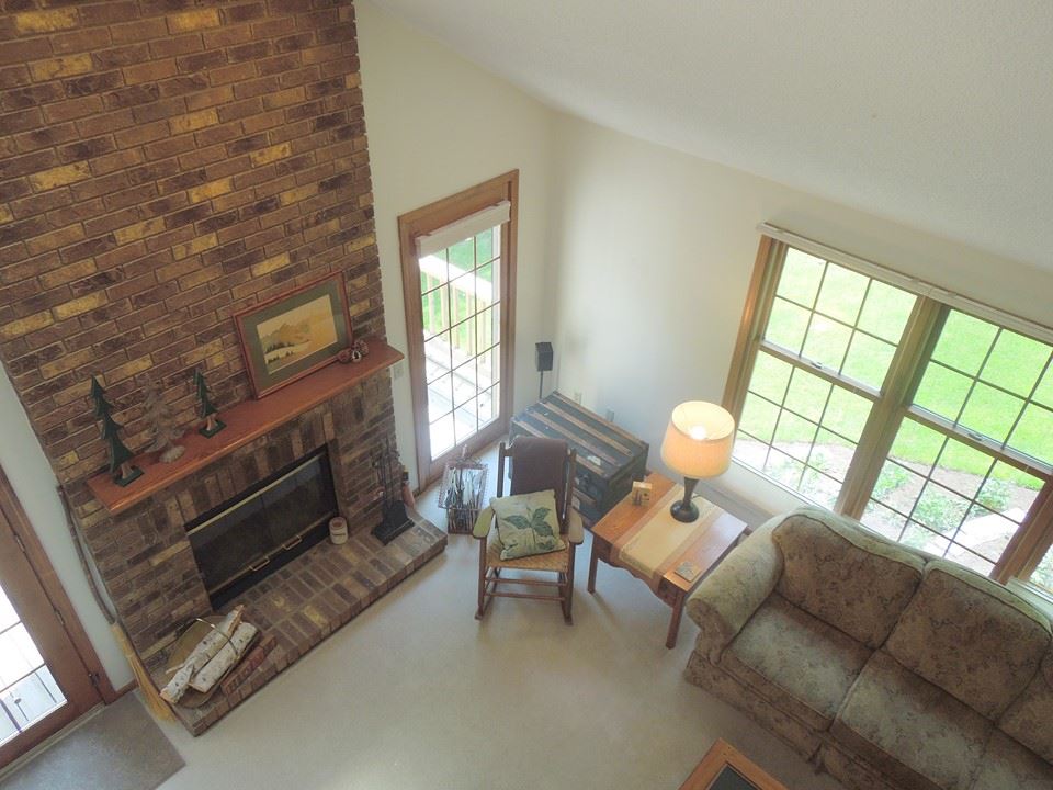 17323 Lochner Road Leo, IN 46765 - Photo 7 of 34