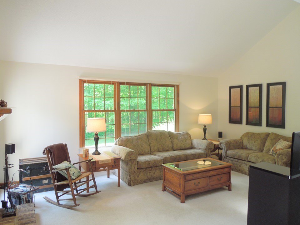 17323 Lochner Road Leo, IN 46765 - Photo 8 of 34