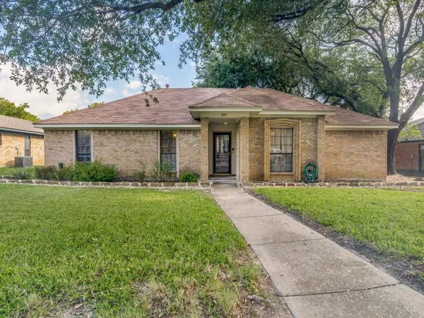 $320,000 | 5114 Vera Cruz Drive, Garland, TX 75043