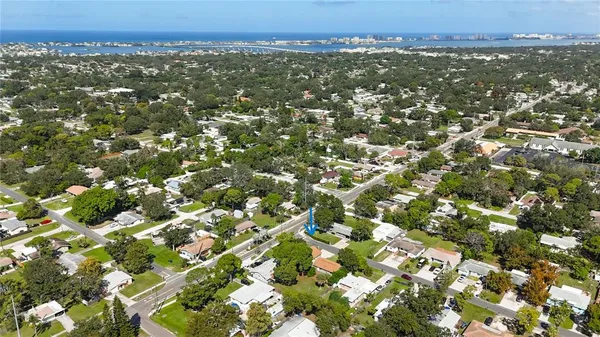 $434,999 | 2372 18th Avenue Southwest, Largo, FL 33774