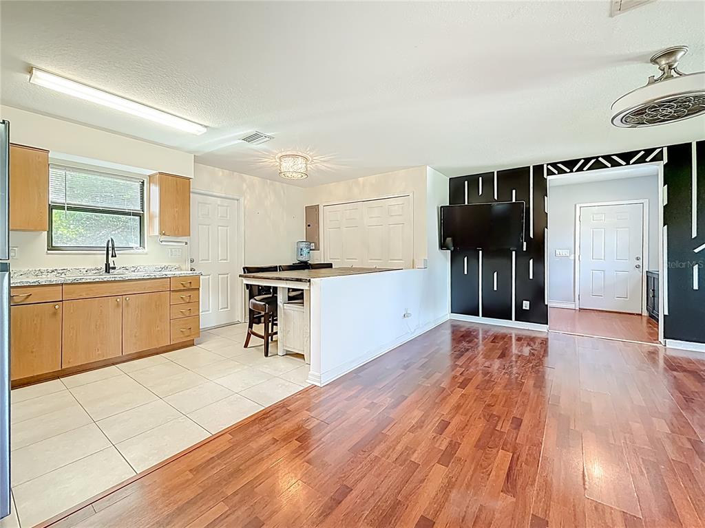 2372 18th Avenue Southwest Largo, FL 33774 - Photo 10 of 80