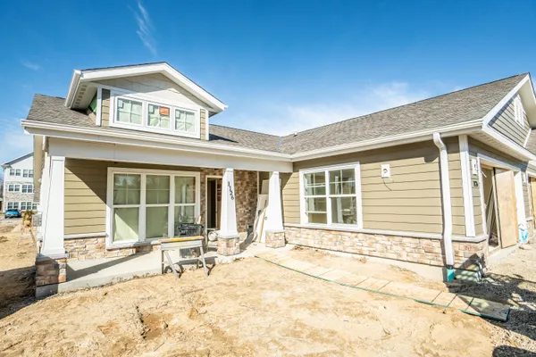 $465,000 | 1126 Harbor Court, West Bend, WI 53095