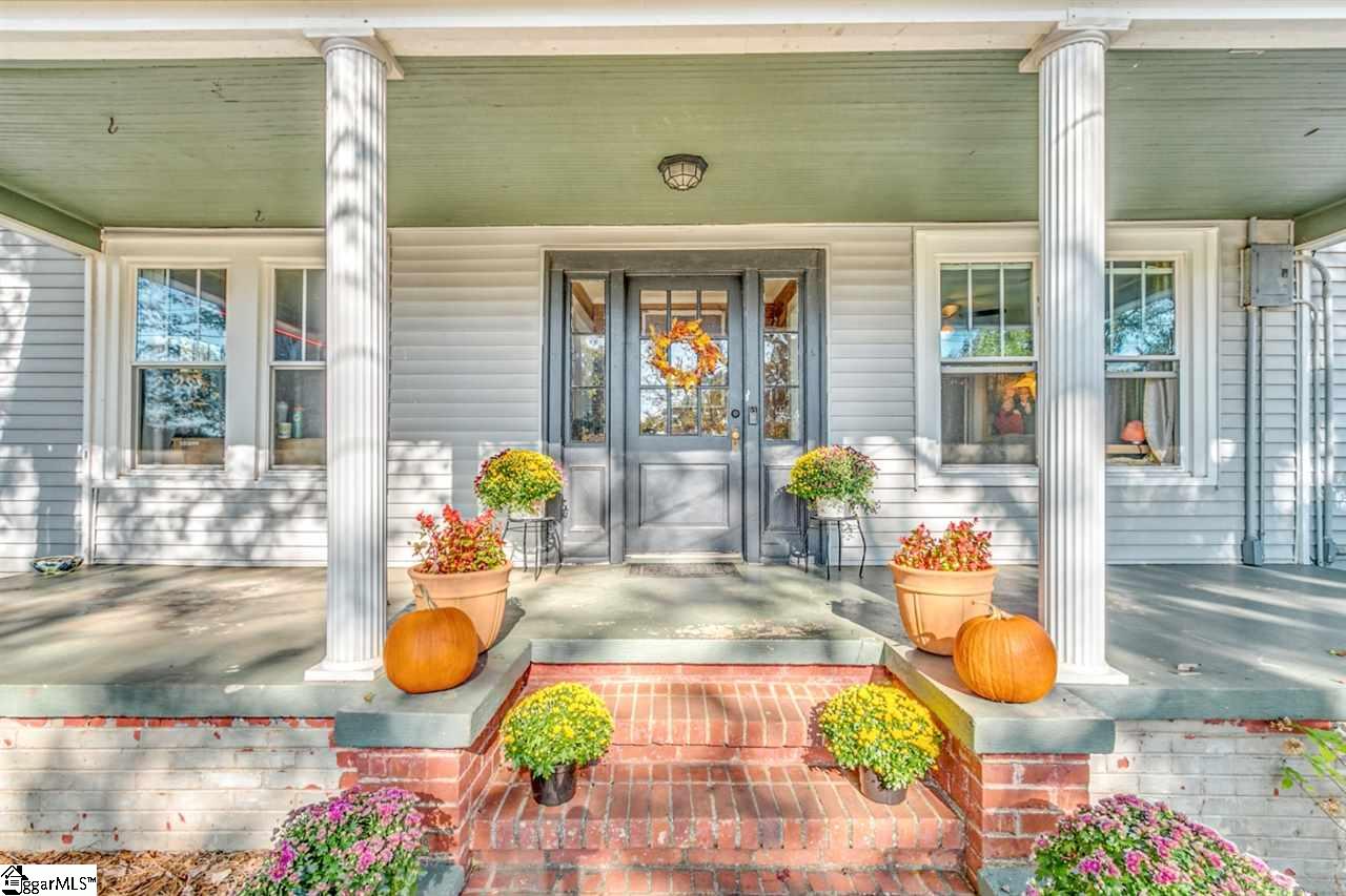 308 North Main Street Travelers Rest, SC 29690 - Photo 1 of 36