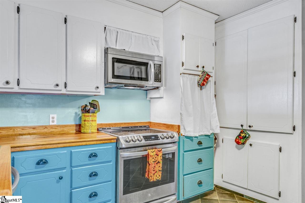 308 North Main Street Travelers Rest, SC 29690 - Photo 20 of 36