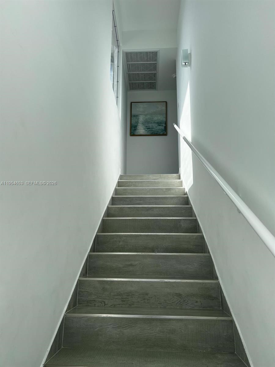 13660 Southwest 260th Street Homestead, FL 33032 - Photo 6 of 35