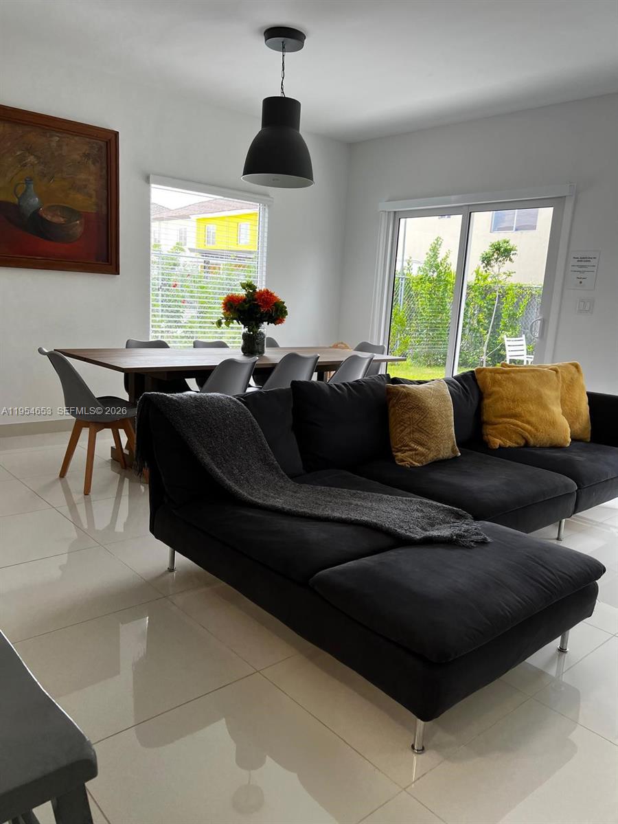 13660 Southwest 260th Street Homestead, FL 33032 - Photo 7 of 35