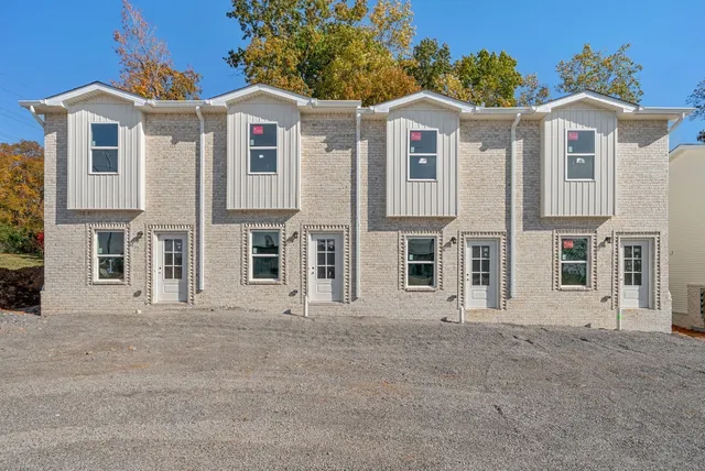 $1,100 | 1035 Sinclair Drive, Unit 10 AE, Clarksville, TN 37042