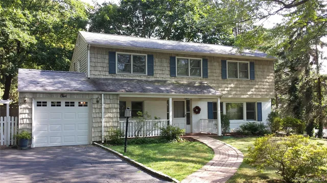 $5,700 | 1 Elvira Court, Huntington, NY 11743