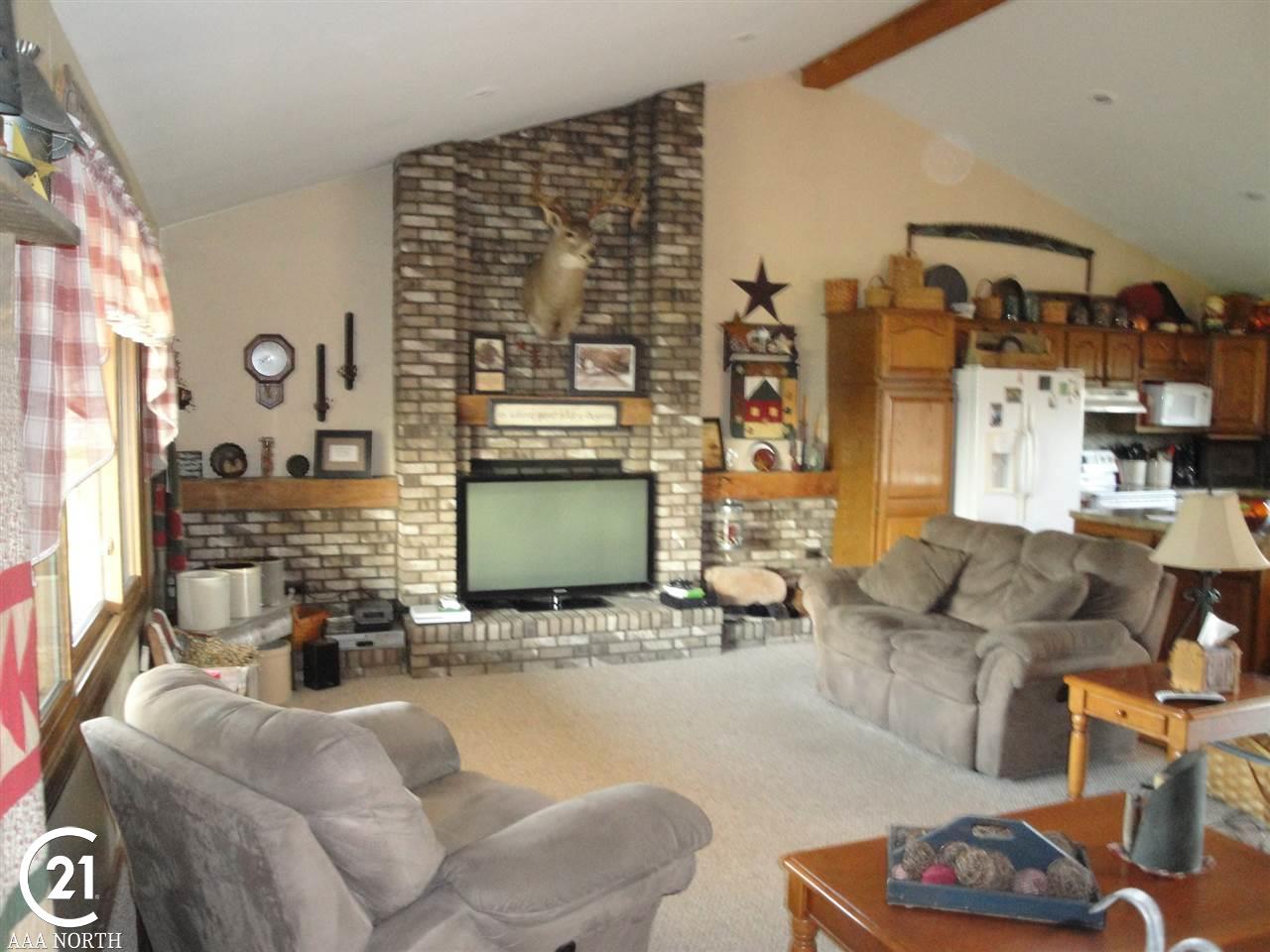 8670 Marr Road Almont, MI 48003 - Photo 8 of 22 31346201-7.JPG