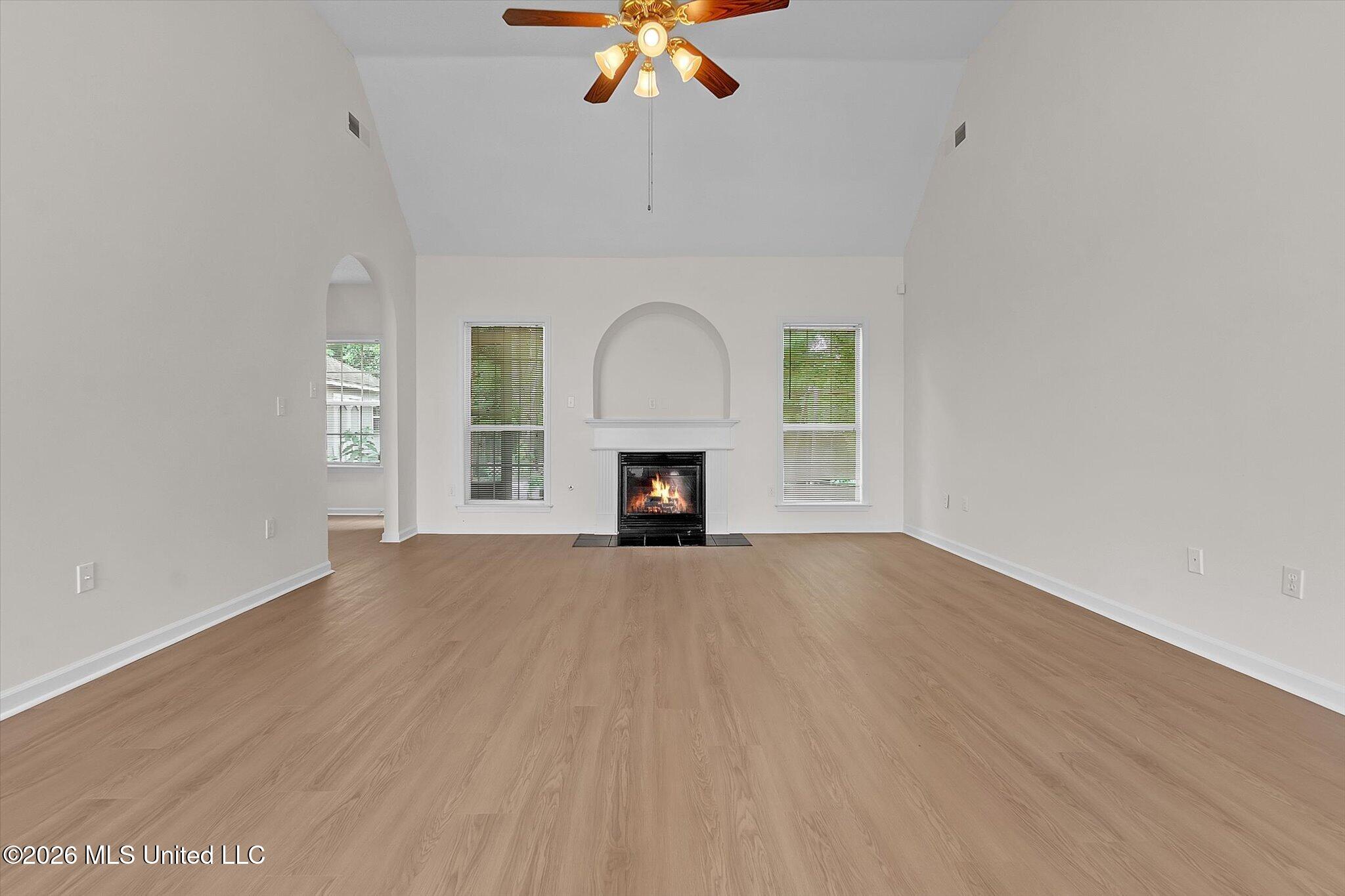 9601 Geneva Loop East Olive Branch, MS 38654 - Photo 4 of 20 06-DSC02005
