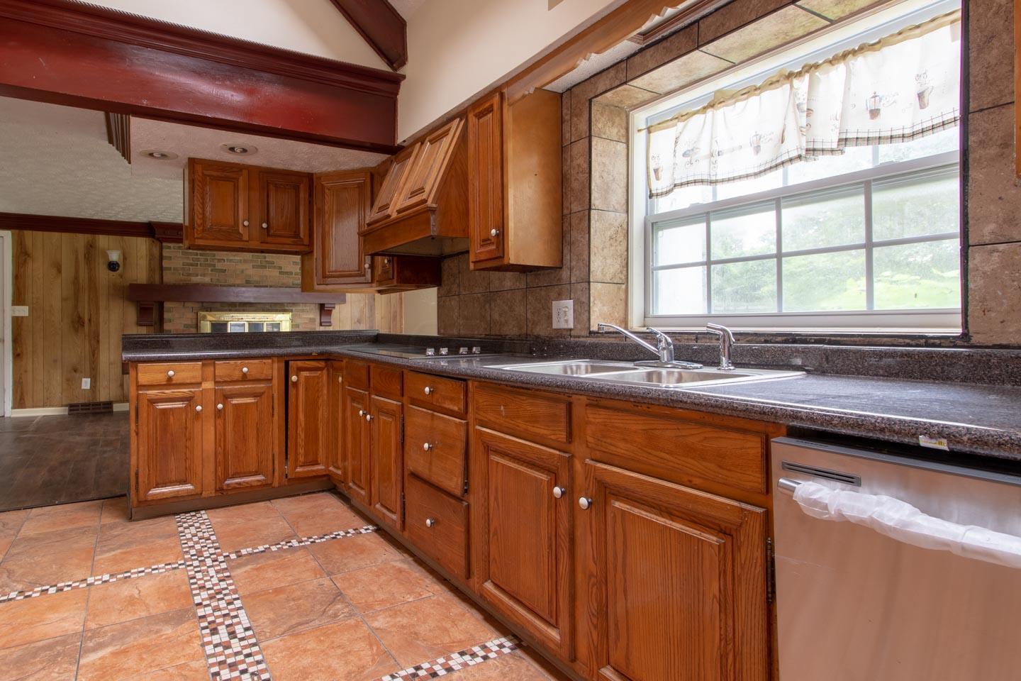 2525 Woodley Road Columbus, OH 43231 - Photo 3 of 23 Gallery Image 3