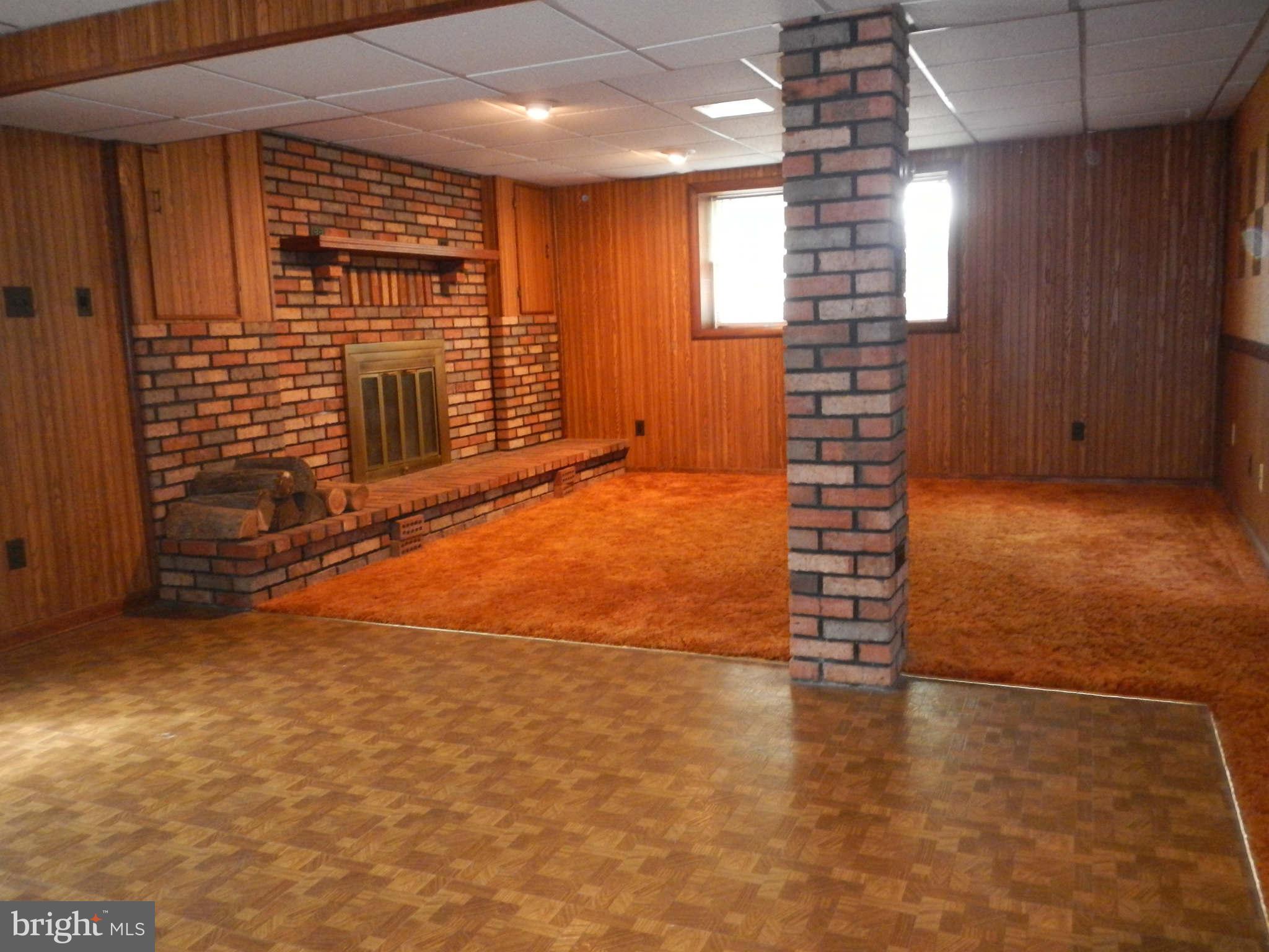 7823 Perry Road Baltimore, MD 21236 - Photo 15 of 21 Family Room