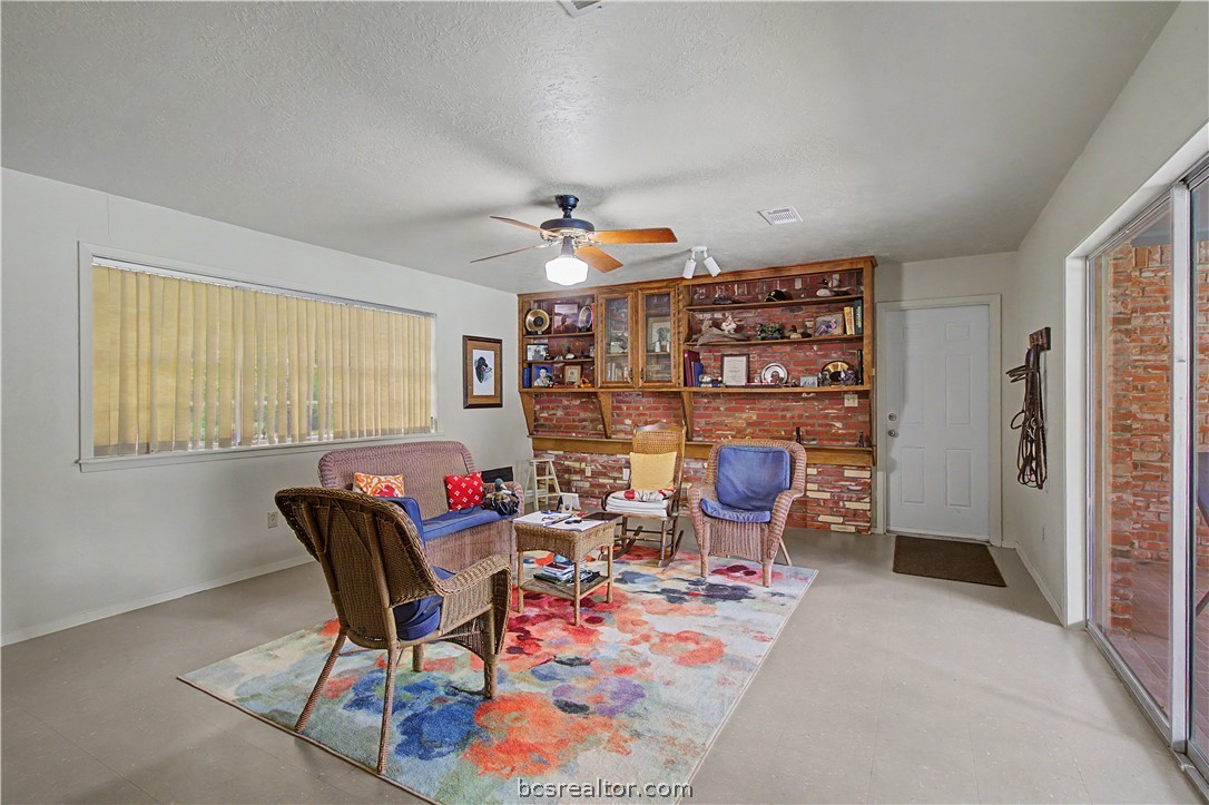 7097 Batts Ferry Road College Station, TX 77845 - Photo 19 of 36 Gallery Image 19