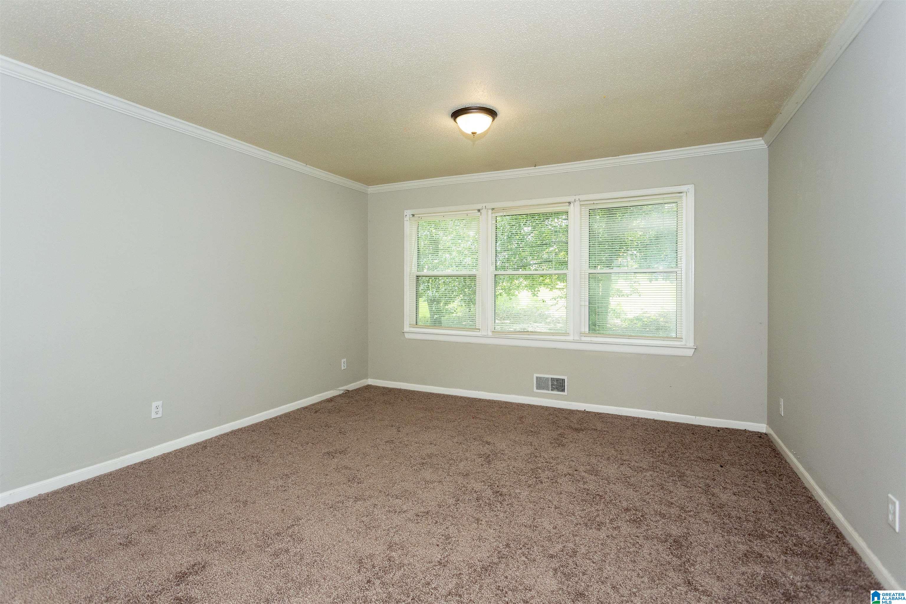 2417 Reed Road Northeast Birmingham, AL 35215 - Photo 7 of 36