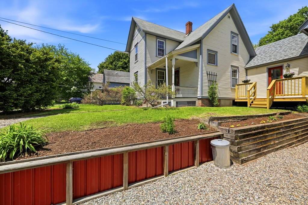 97 Shelburne Road Greenfield, MA 01301 - Photo 5 of 37 Gallery Image 5