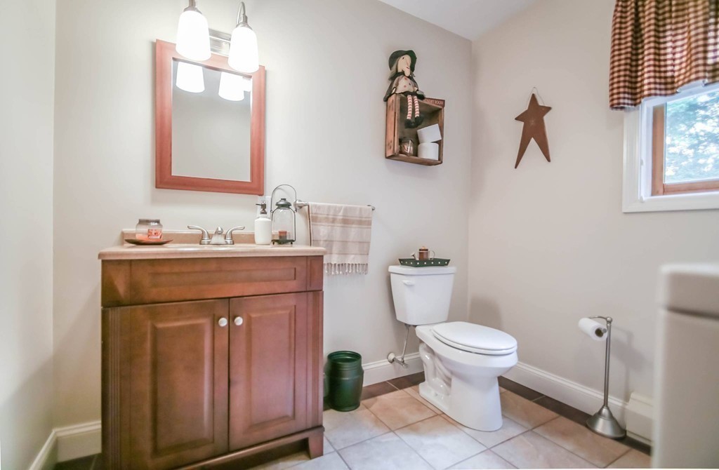 17 Allen Road Sturbridge, MA 01566 - Photo 19 of 30