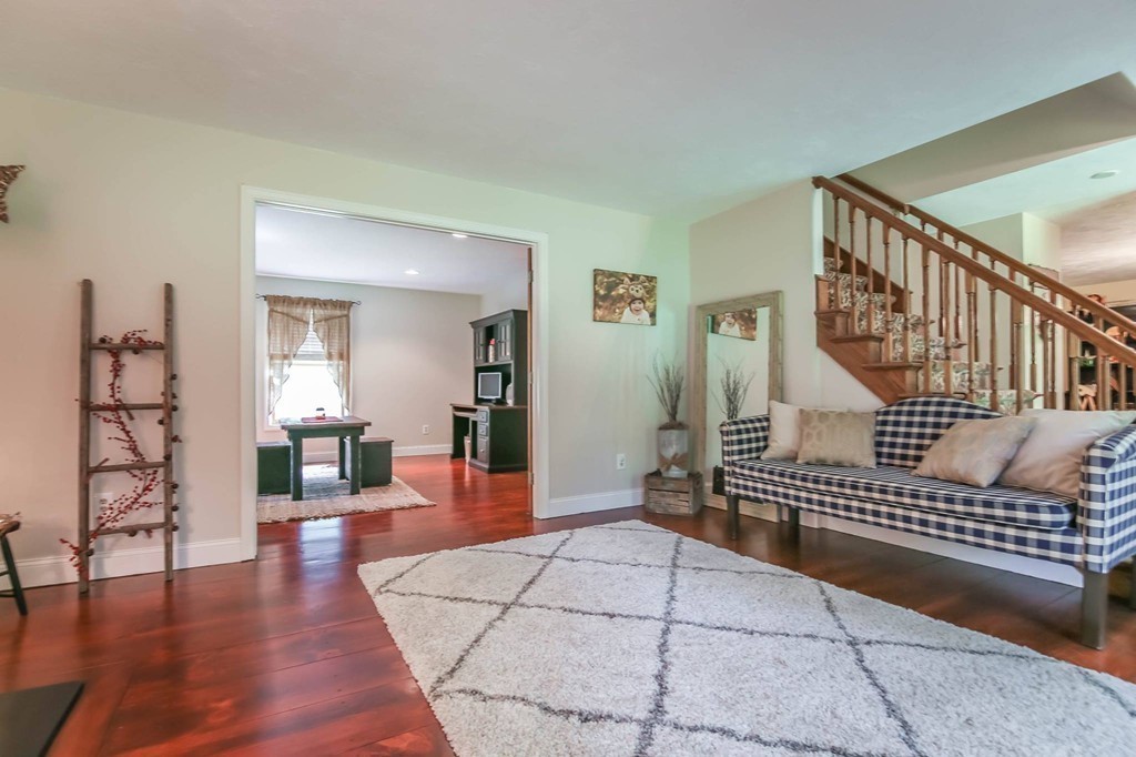 17 Allen Road Sturbridge, MA 01566 - Photo 9 of 30