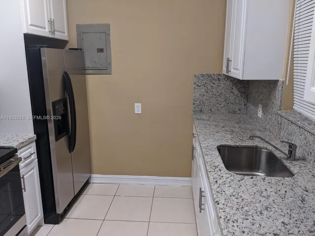 $1,799 | 928 Southwest 8th Avenue, Unit 1/2, Miami, FL 33130