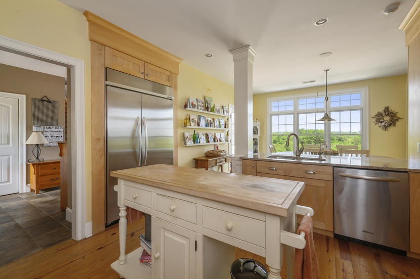 8 BURGESS POINT Shores Wareham, MA 02571 - Photo 45 of 65 023-photo-kitchen-8435879