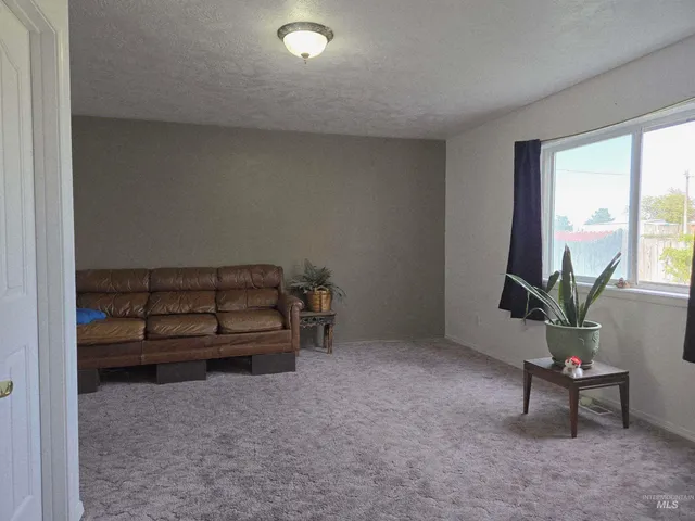 $339,500 | 1680 Pennington Drive, Ontario, OR 97914