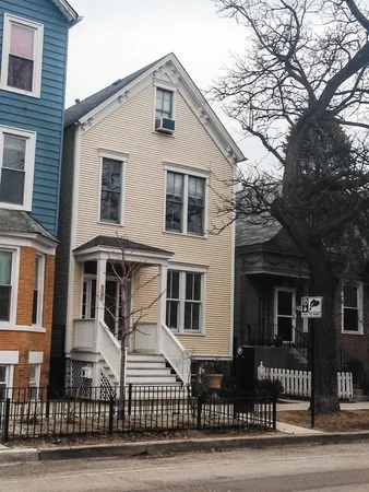 $8,000 | 3319 North Southport Avenue, Chicago, IL 60657