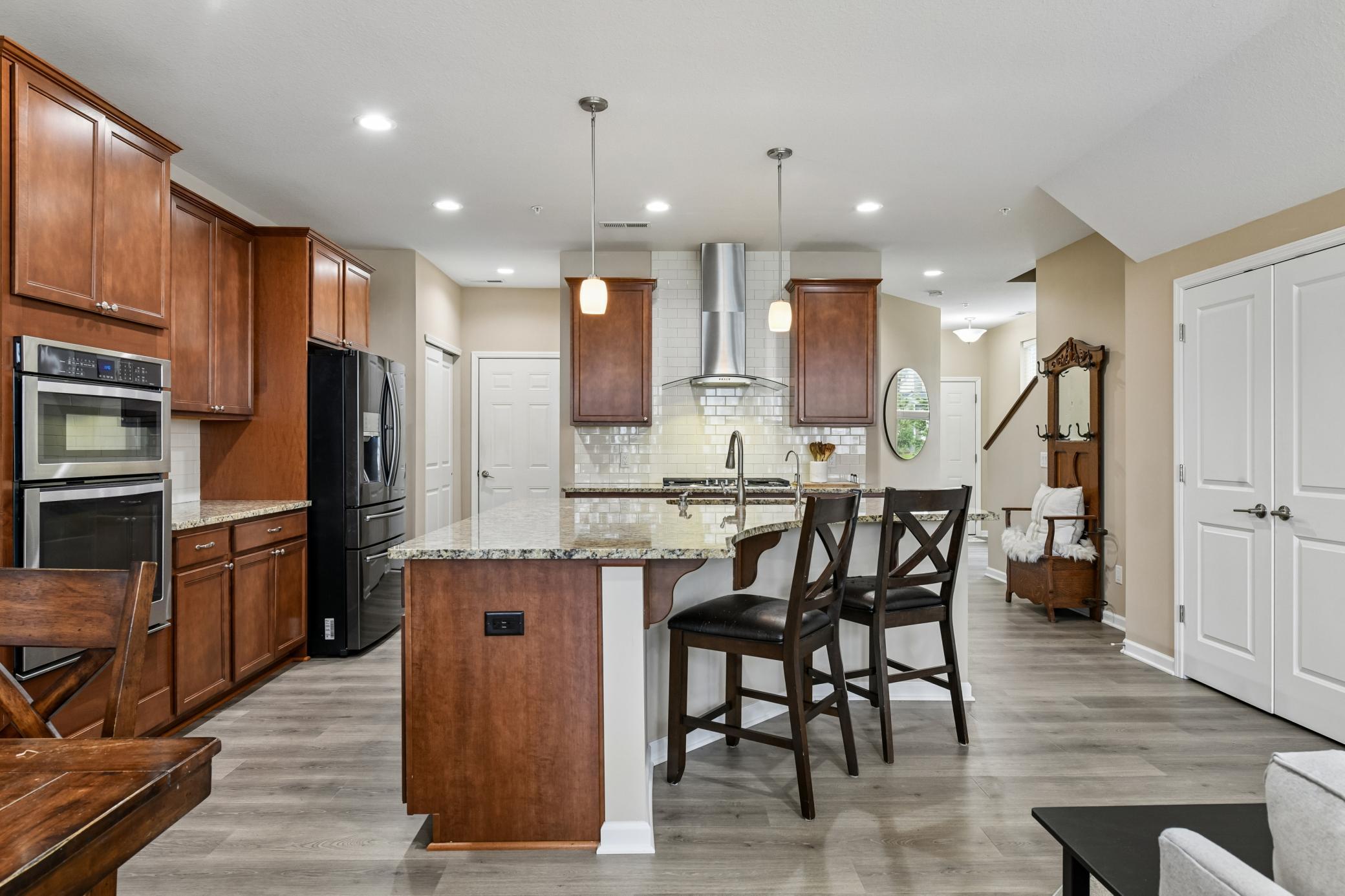 708 Rockburn Road Chanhassen, MN 55317 - Photo 9 of 33